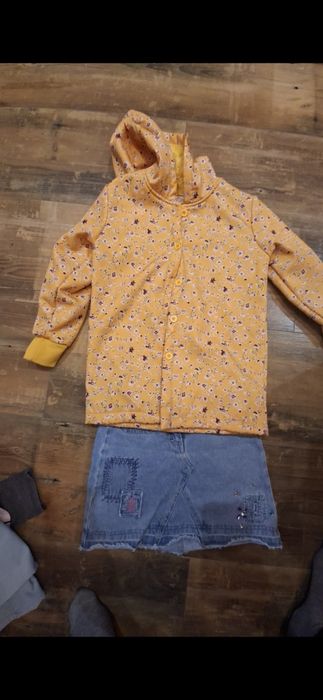 Kurtka przejściowa wiosenna i spódnica dla dziecka