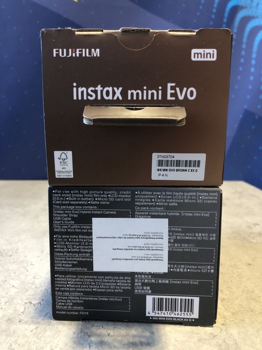 Фотокамера Fujifilm Instax mini EVO Black/Brown • Нова • Запакована!