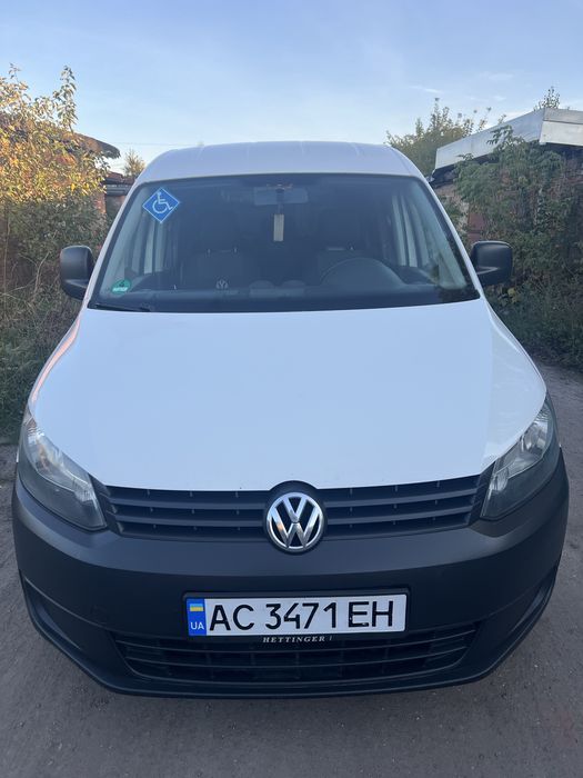 Volkswagen Caddy 2011 • 1.6 TDI • дизель