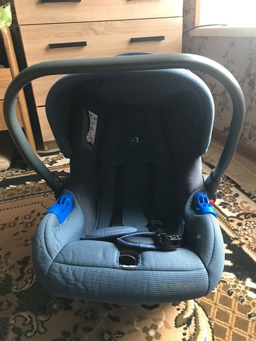 Продам дитяче автокрісло-переноску