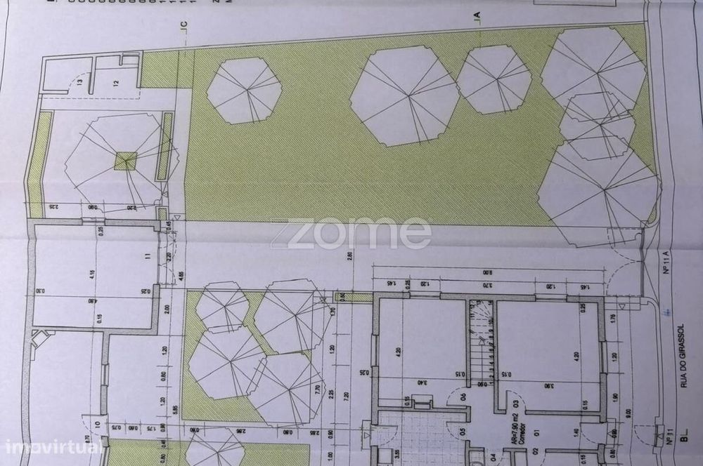 Moradia com logradouro, área total de 520m2 nas Raposeiras/Sintra
