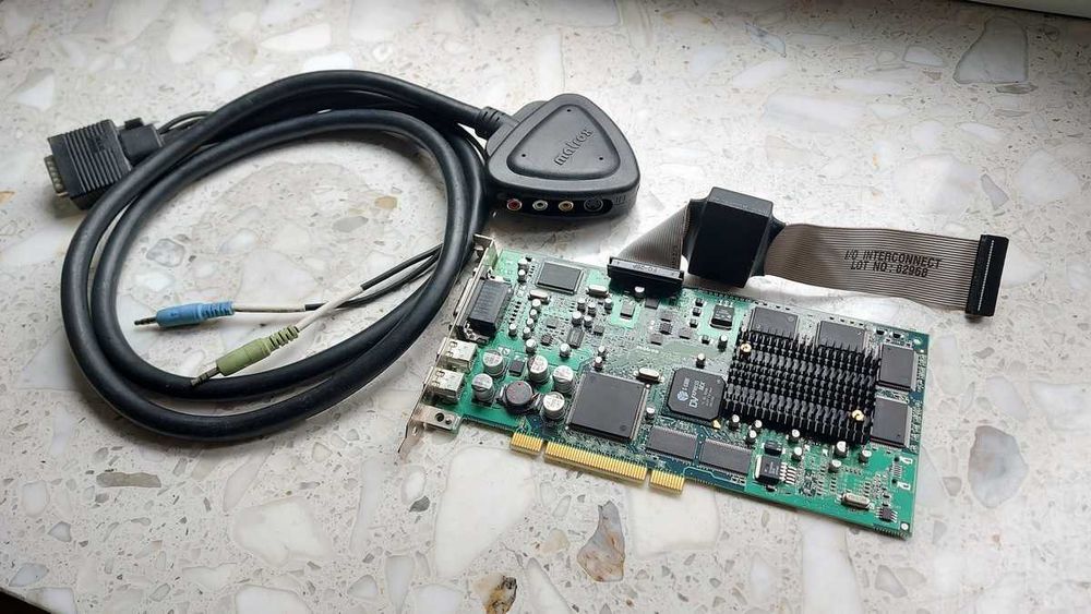 Zabytkowa karta video do montażu filmów Matrox RT2500 sprawna komplet z kablami - retro PC