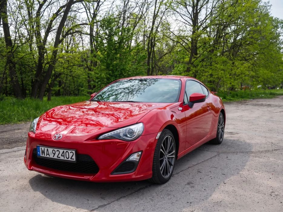 Toyota GT86 Toyota GT86, automat, stan tylko jeździć i cieszyć się.
