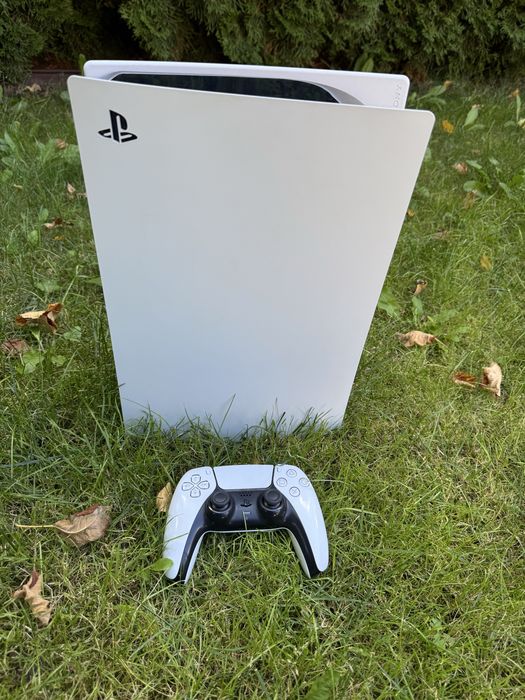 Sony/Playstation 5/ps5/пс5 консоль с дисководом,в комплекте Dualsense геймпад,полностью обслужена!