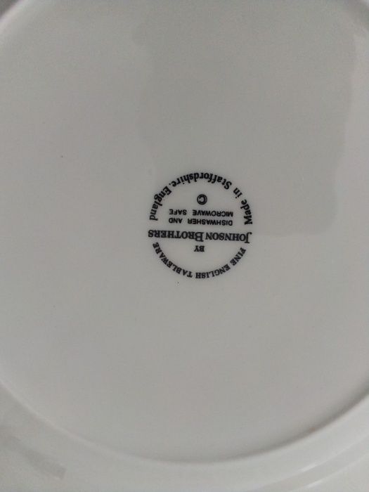 Pratos de porcelana inglesa de colecção