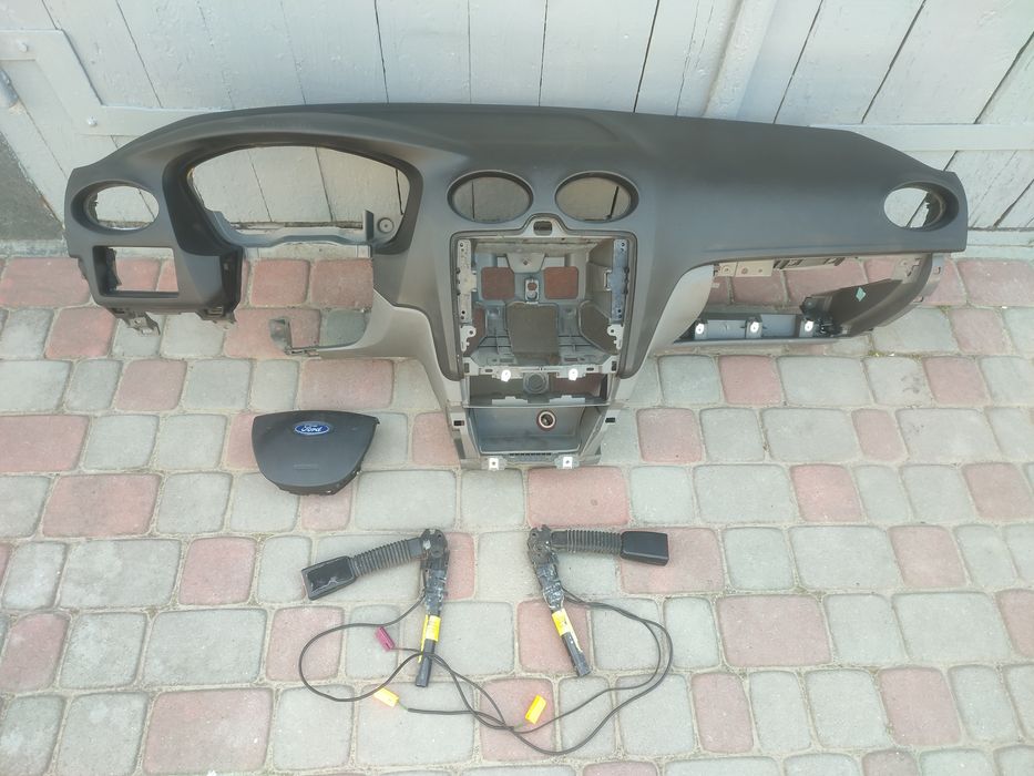 Безпека Ford Focus 2 рестайл торпеда подушка airbag