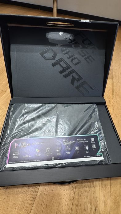 Asus Rog FLOW X16