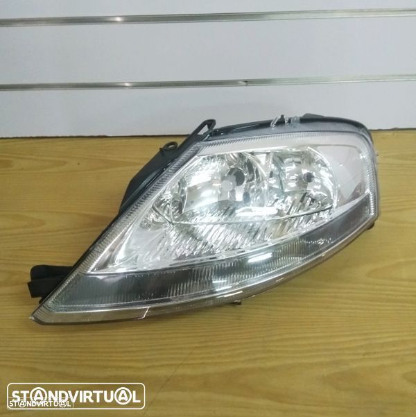 Farol citroen c3 modelo: 2002 até 2010 novo