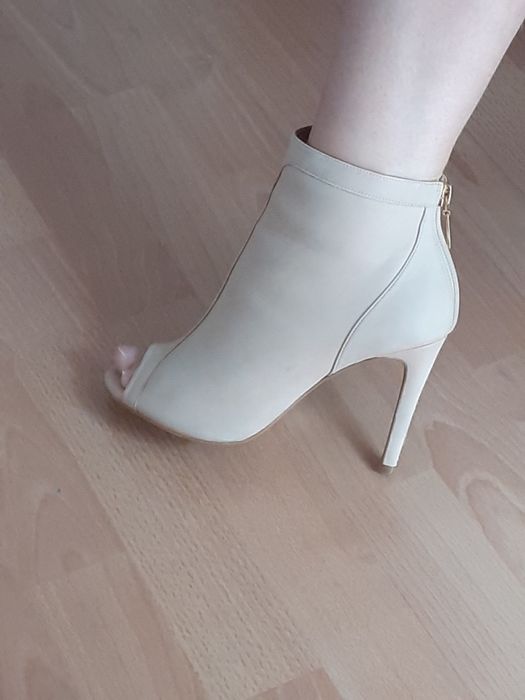 Botki Kazar w kolorze beżu, 37