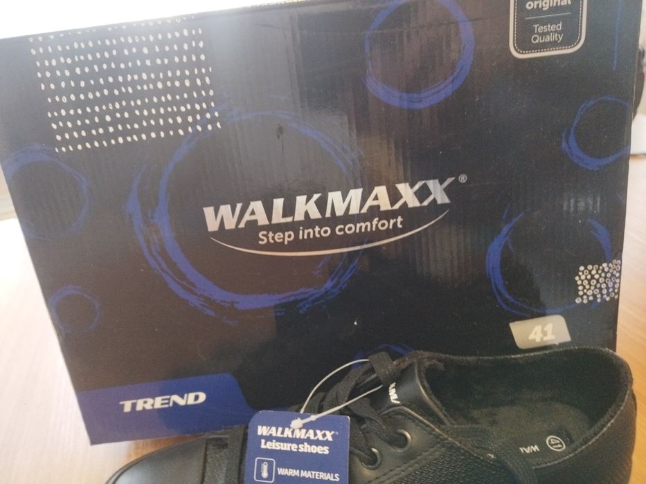 Продам нові кросівки