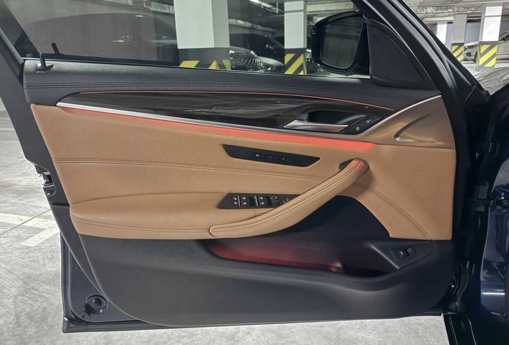 Продаж BMW 5 Series 2017 - відмінний стан , в наявності на дорогах