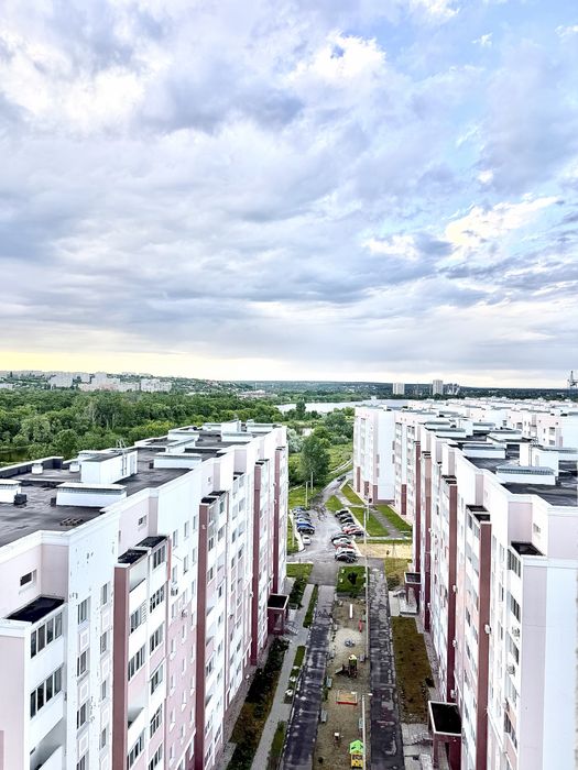 Продаж Дворівнева гостинка 20 м² у ЖК «Воробйові Гори» з якісним ремонтом, меблями та технікою