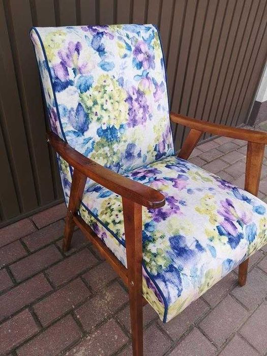 Stary Fotel Klubowy PRL Po Renowacji.