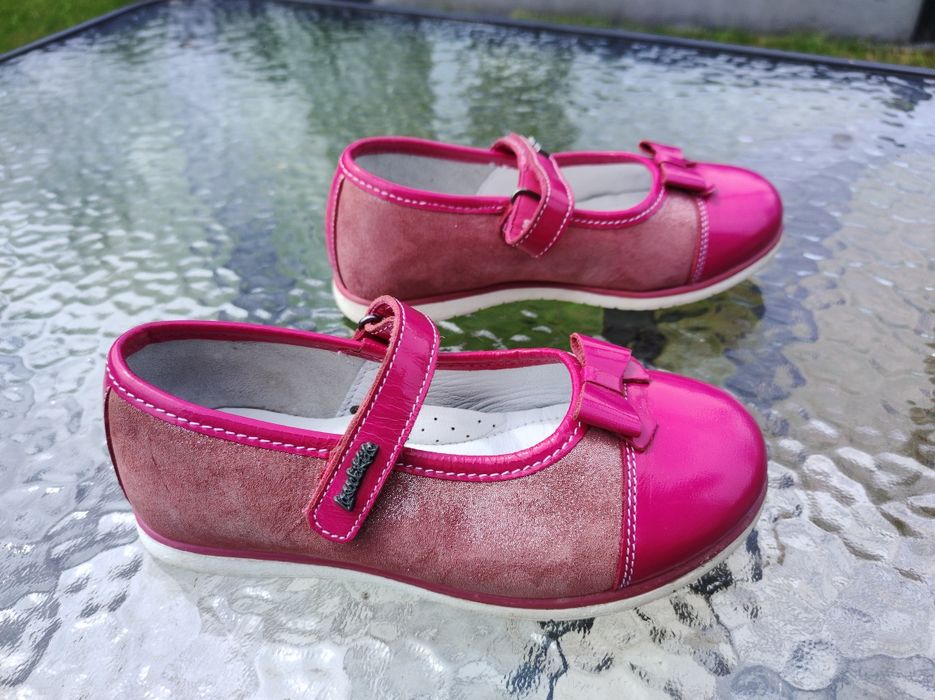 Buty półbuty eleganckie dla dziewczynki  rozmiar 30.