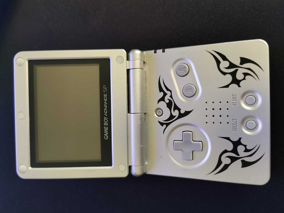 Game boy Advance SP Tribal C/ Carregador