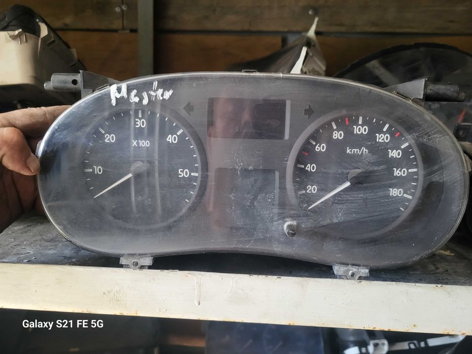 Licznik renault master 2 opel movano 2.5dci