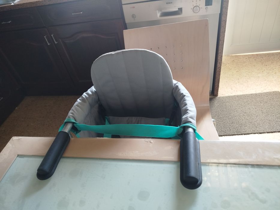 Cadeira de refeição portátil para bebé