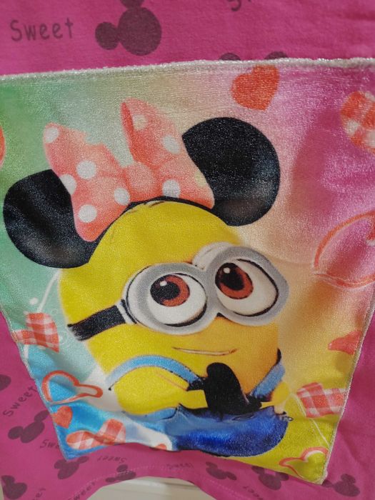 Śliczna bluzka tunika z Minionkami 104