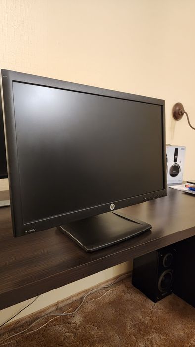 Монитор  HP ZR 2330