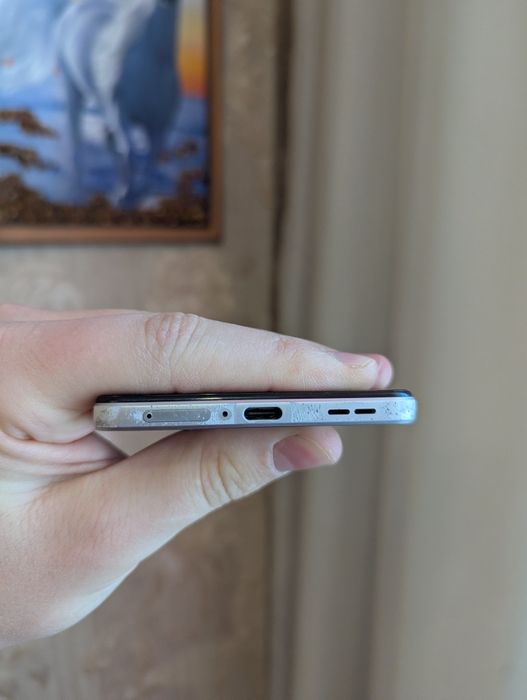 Смартфон Xiaomi Poco F4 8/256 HyperOS