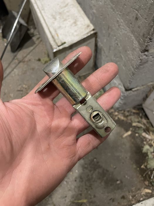 Продам замок дверний в міжкімнатну дверь