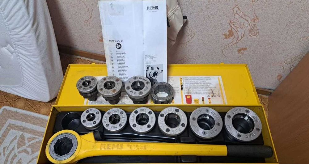 Резьбонарезной набор Rems eva 12-2