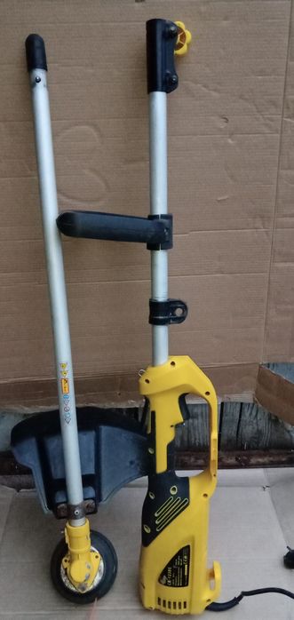 Продам электрокосу.