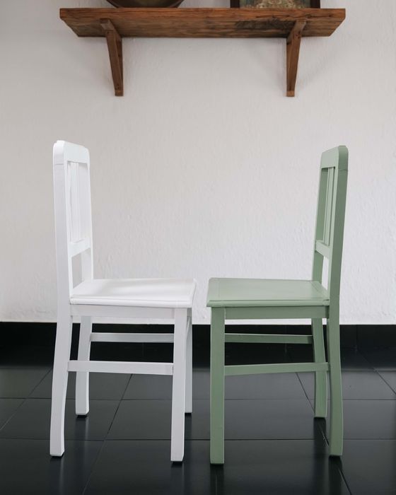 Cadeira rústica vintage em madeira (disponível em branco ou verde)