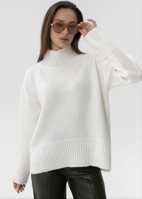 Светр оверсайз молочний