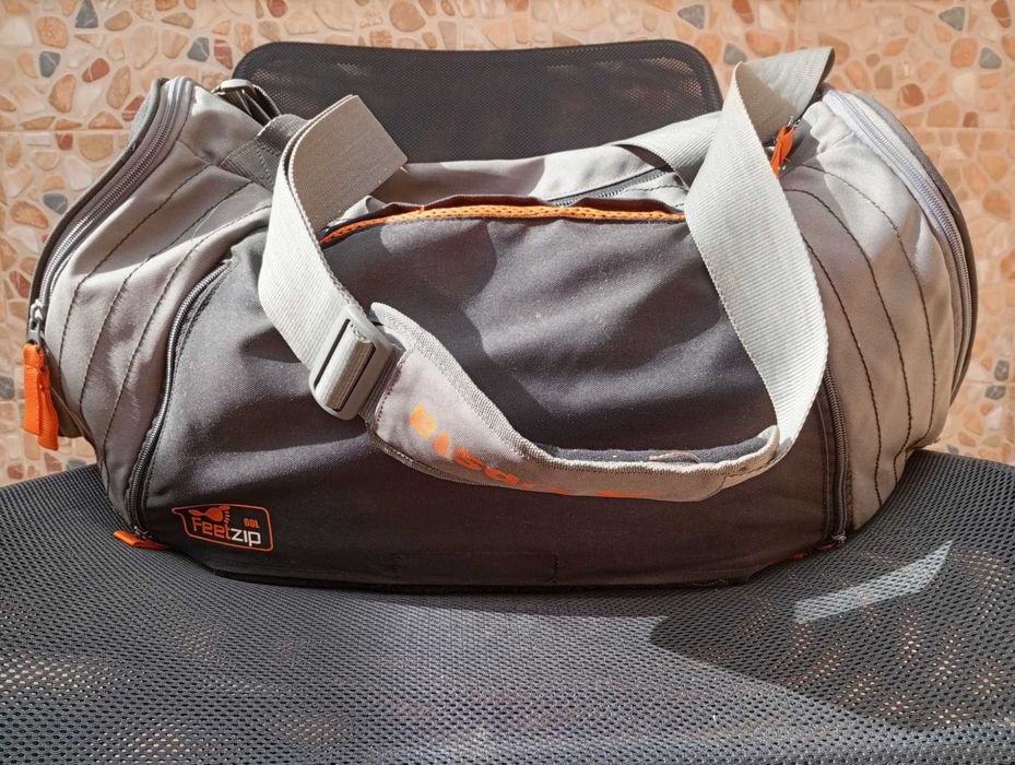 Mala de desporto / ginástica / futebol - Kipsta Feetzip de 60 litros