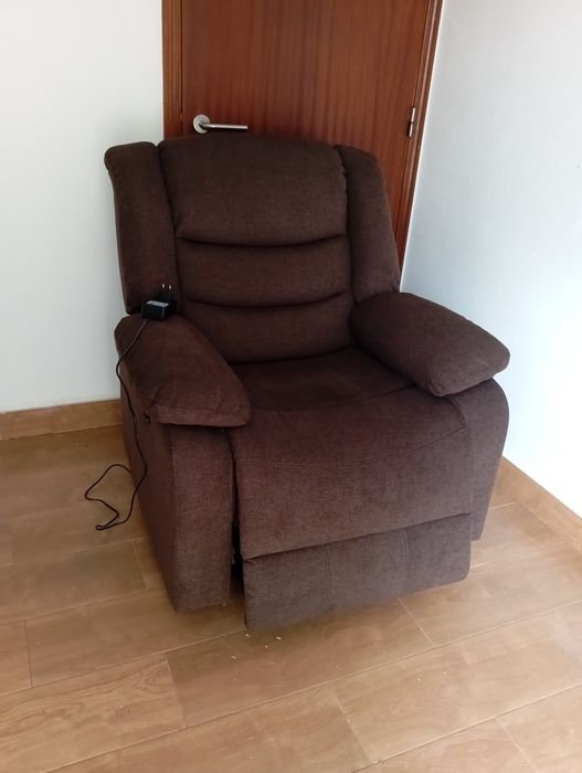 Cadeirão de descanso com elevação pernas