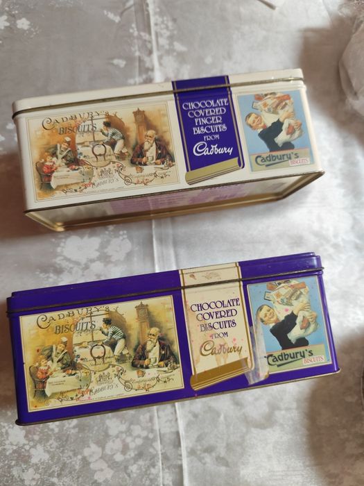 Caixas de latão antigas