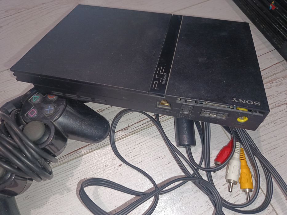 PlayStation 2 slim+ pad+ kabel tv+ zasilacz