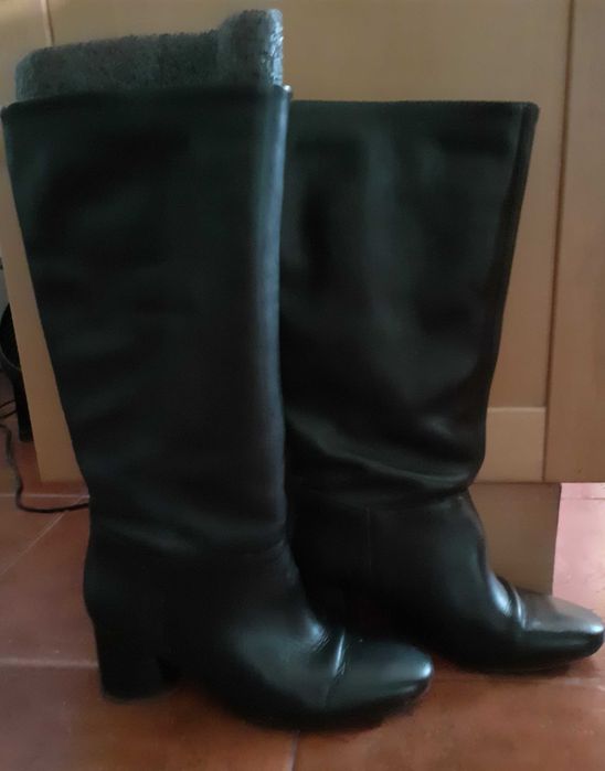Botas cano alto pretas pele de salto grosso Mango 38
