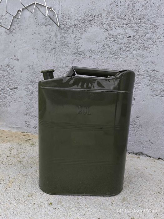 Jerrican (Bisão) Metálico 20L - Verde Militar