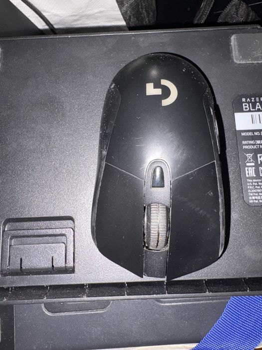 Teclado razer, mouse gaming e camera