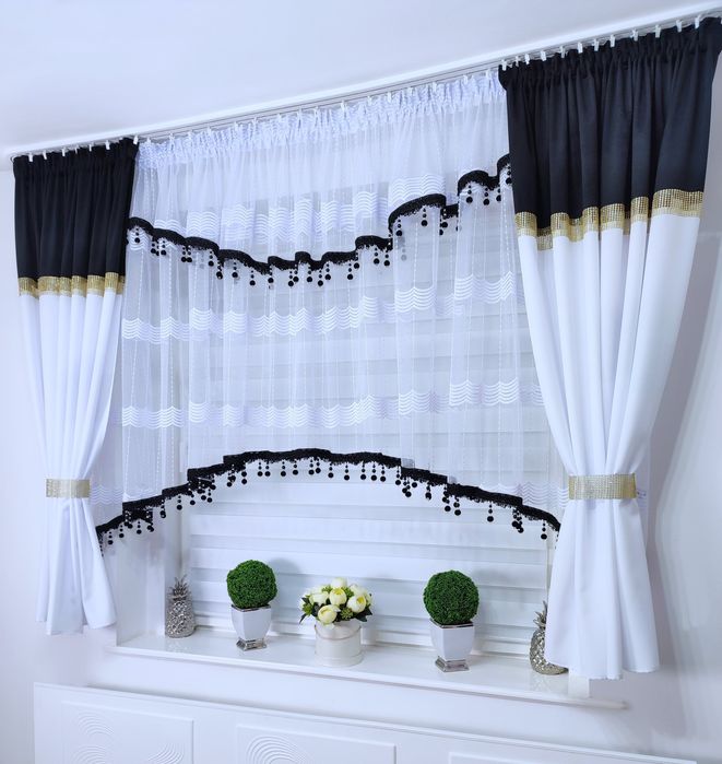 Firana gotowa biała czarne koraliki pokój salon sypialnia