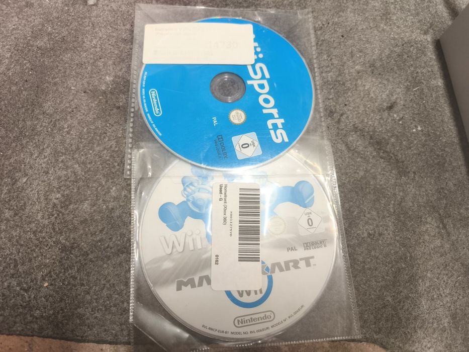 Nintendo Wii com 2 jogos