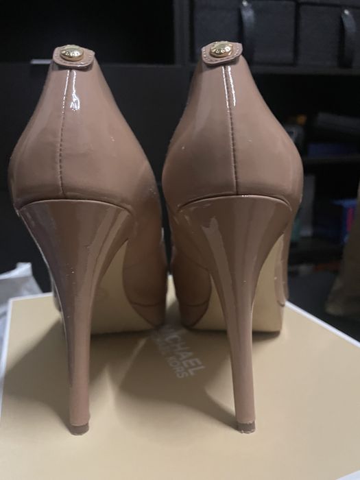 Sapatos saltos altos Michael Kors