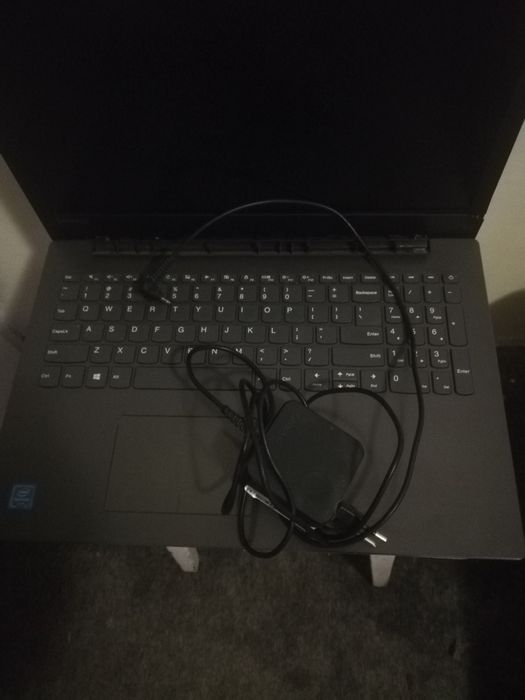 Laptop lenovo 320-15iap z zasilaczem