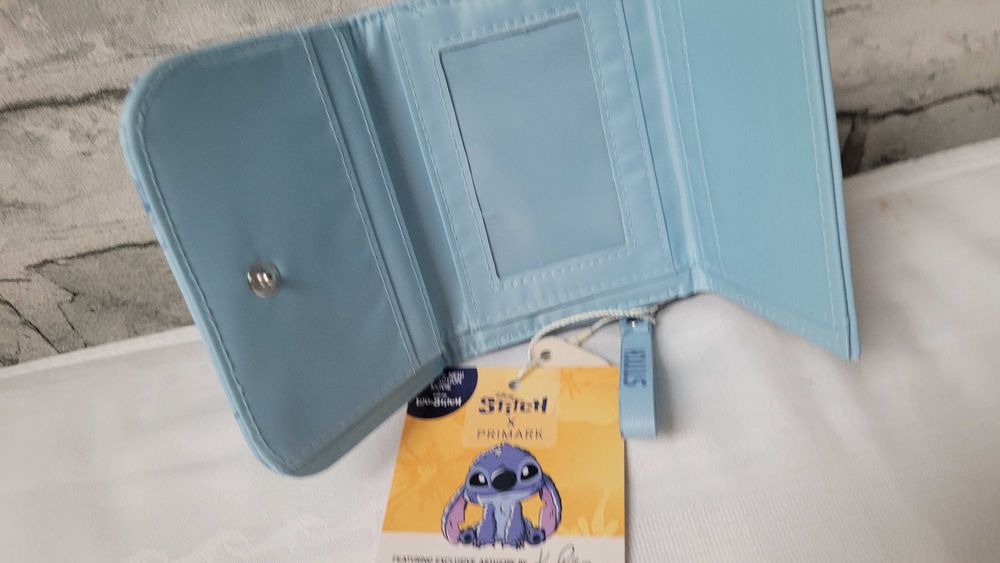 Portfel Disney Stitch z niebieskiej skóry ekologicznej PRIMARK