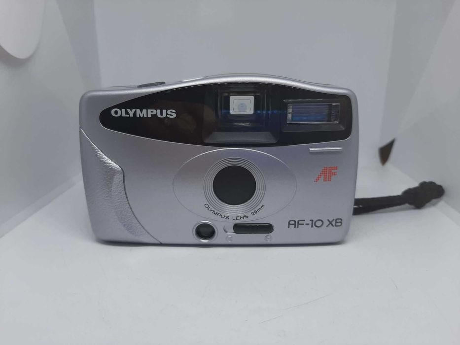 Analogowy aparat Olympus AF-10 XB + etui