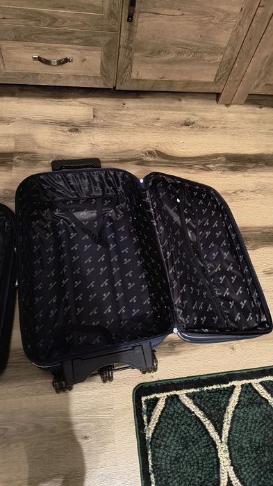 Sprzedam walizki średnie, materiałowe