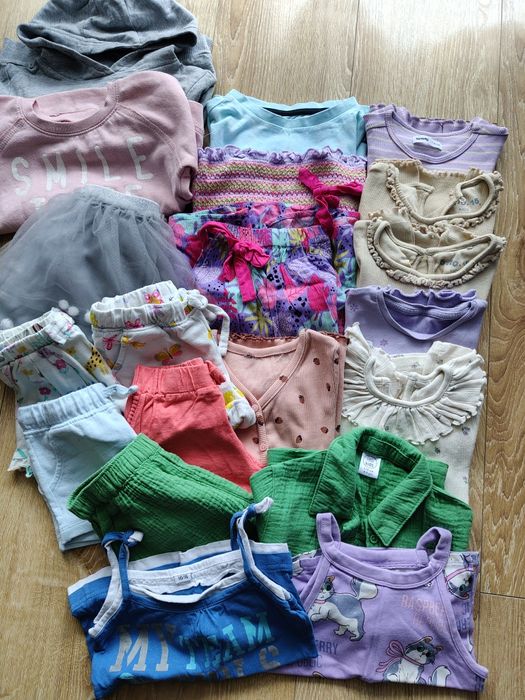 Zestaw paka ubrań dla dziewczynki na lato 110