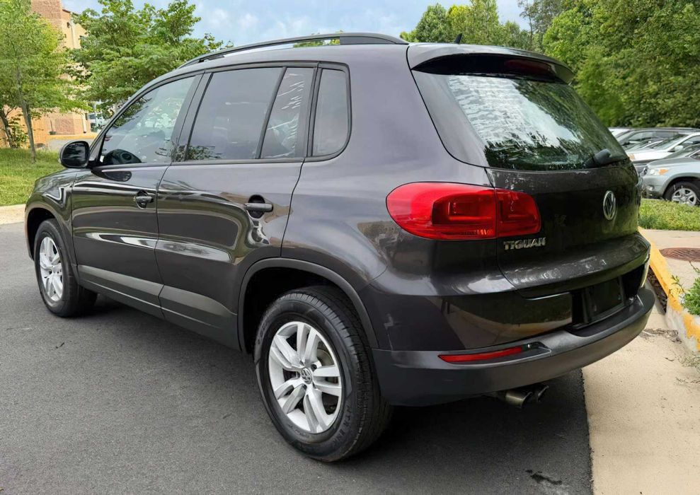 Volkswagen Tiguan      2016