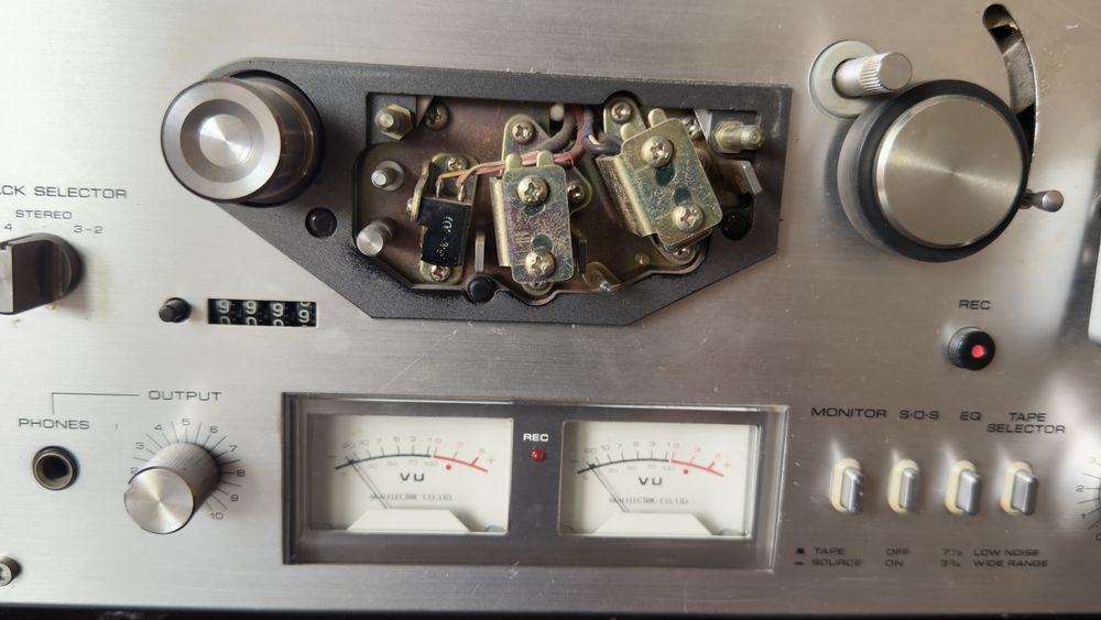 Магнітофон бабінний AKAI  GX-4000D