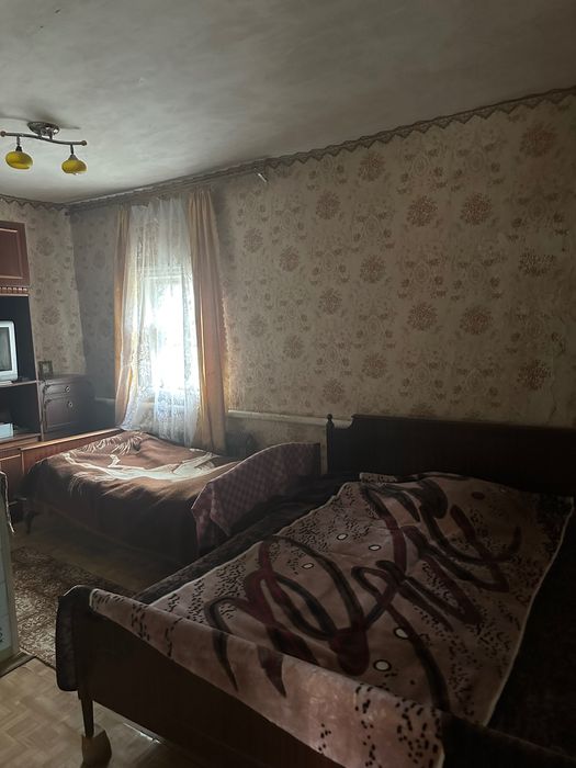 Продаж будинку з великою територією поряд з лісом с. Чорнявка