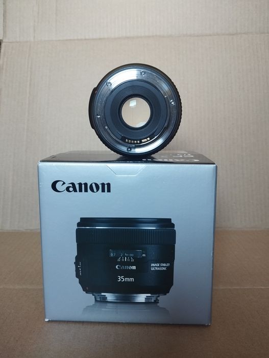 Canon EF 35mm f2 IS USM