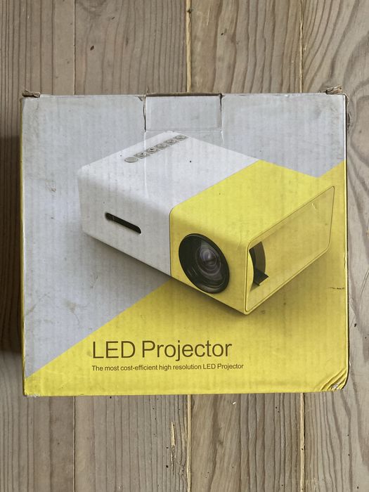 LED TFT LCD Projector447235594167920640