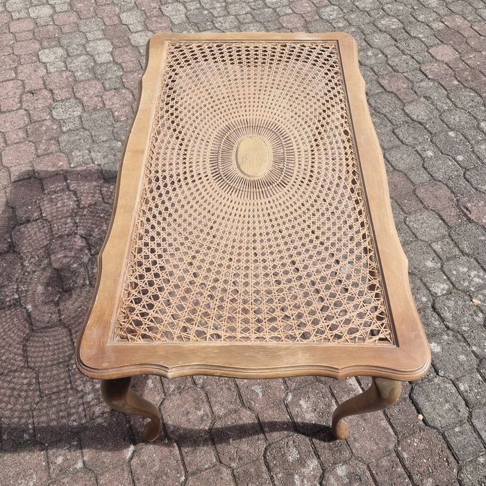 Stolik kawoy w stylu ludwikowskim